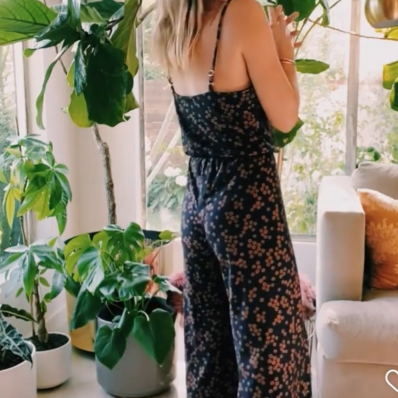 Novella Royale jumpsuit - Picture 8 of 10